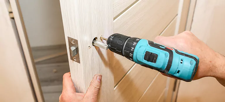 Old Door Knob Repair in Pacifica, CA